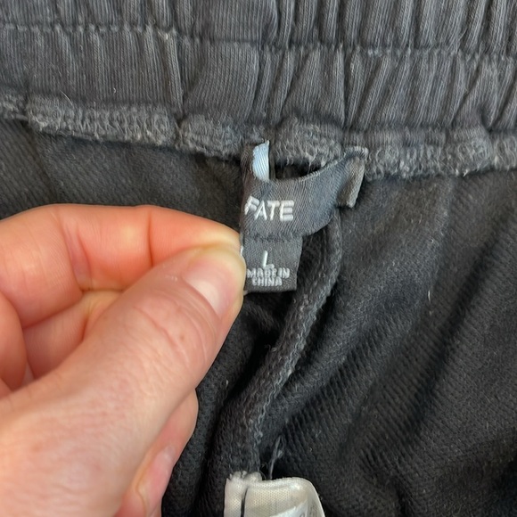 Fate Lightning bolt joggers size large - Picture 3 of 4